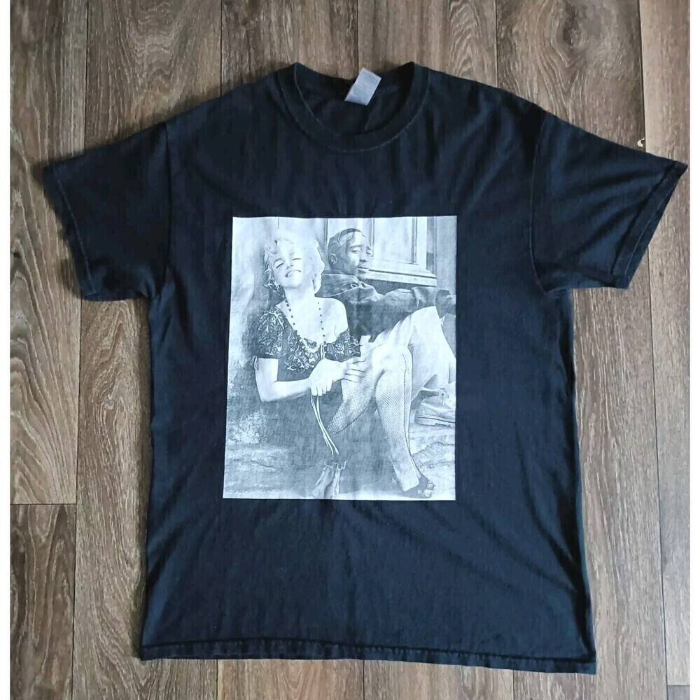 Hiphop T-Shirt Men's Size Medium Tupac Graphic Black Short Sleeve 90s